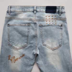 Nouveaux styles Jeans skinny déchirés pour hommes de marque personnalisée avec broderie d'<span class=keywords><strong>image</strong></span> Jeans skinny pour hommes - Product Image 6