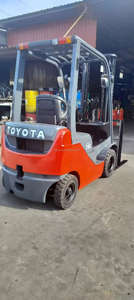 Carrello Elevatore <span class=keywords><strong>Diesel</strong></span> <span class=keywords><strong>Toyota</strong></span> 8FGN15 Usato di Alta Qualità, Capacità di Sollevamento 1,5 Tonnellate, Prodotto in Giappone, Attrezzatura di Sollevamento con Motore e Cambio - Product Image 2