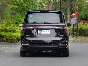 2023 Hongqi HQ9 2.0T 252HP L4 48V Système hybride léger MPV de luxe haut de gamme avec technologie PHEV Options électriques et piles à combustible - Product Image 4