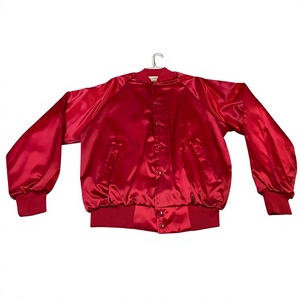 Veste universitaire en satin rouge pour homme, veste bomber, coupe classique, streetwear décontracté - Product Image 3