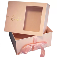 Boîte cadeau magnétique en carton recyclé haut de gamme avec fenêtre, personnalisée pour l'emballage de roses, en forme de livre, avec estampage sur mesure