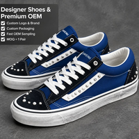 Chaussures de luxe pour hommes et femmes, de haute qualité, en toile bleu roi et daim noir, avec clous perlés, style baskets, neuves.