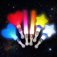 3 Styles Coeur Étoile Scène Concert Fête LED Bâtons Lumineux pour Mariage Acclamations Props Event Party Plastic Flash Glowing Sticks