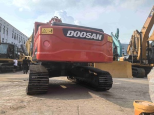 รถขุดมือสอง Doosan DX225 22 ตัน จากเซี่ยงไฮ้ ประเทศจีน ความจุ 1.28 ลูกบาศก์เมตร พร้อมอุปกรณ์เดิม เครื่องยนต์และปั๊มเดิมๆ น้ำหนักใช้งาน 25 ตัน - Product Image 4