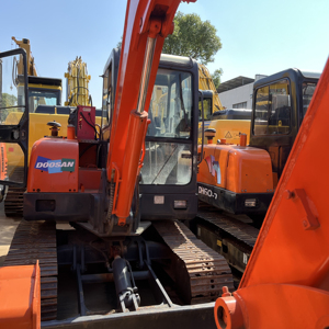 Miniexcavadora Doosan DH55 de 5 toneladas usada, máquina de construcción excavadora con buena bomba de motor PLC, precio al por mayor disponible para la venta - Product Image 3