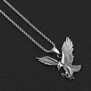 Suéter Largo y Versátil con Perlas y Animales, Colgante Personalizado Estilo Instagram Hip Hop, Joyería para Parejas, Joyería de Moda para Mujeres y Hombres - Product Image 6