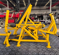Presse pectorale assise unilatérale à double poignée avec assistance par pédale et système de mouvement indépendant à double plaque de poids séparée