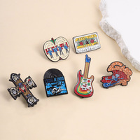 Broche musicale amusante, épinglette en émail en forme de guitare, badge métallique de groupe de rock américain pour les fans de musique