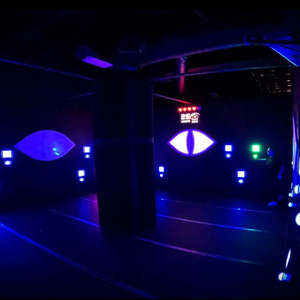 Interactivo Interior LED Verde Rojo Equipo Activar Juego de sala de trabajo Corea del Sur Juego de calamar Inspirado Evil Eyes Team Building Active - Product Image 4