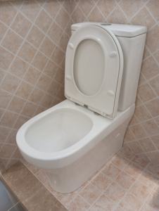 하이 퀄리티 토네이도 바닥 화장실 욕실 도자기 도매 - Product Image 4