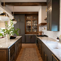 Meubles de cuisine sur mesure de luxe du Vermont, armoires de cuisine modernes sans poignées avec îlot central pour projets de villas et maisons complètes