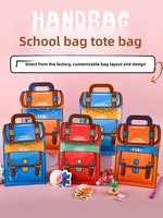 Sacs fourre-tout durables en forme de dessin animé avec poignées pour l'emballage de cadeaux pour enfants