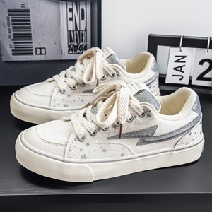 Baskets en toile pour femmes à imprimé étoiles scintillantes, logo personnalisé, chaussures de skate décontractées, personnalisation OEM disponible, chaussures en toile tendance sur mesure - Product Image 3