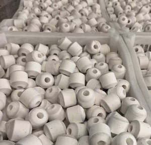 كرات ألومينا مجوفة مقاومة للحرارة العالية خفيفة الوزن للاستخدامات الحرارية - Product Image 3