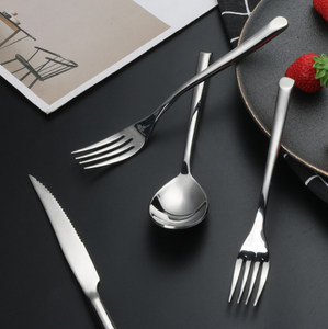 Venta al por mayor restaurante plata <span class=keywords><strong>Cuberteria</strong></span> diseño novedoso cena cucharas tenedores y cuchillos cubiertos de acero inoxidable - Product Image 4