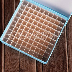 Caja criogénica Hongbolai de 100 compartimentos para tubos de 1.5 cm con tapa abatible y numeración para almacenamiento en congelador para uso en laboratorio - Product Image 3