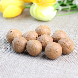 Perles de graines de Bodhi en vrac, graines brutes naturelles rondes déjà percées pour la fabrication de bijoux DIY, 108 pièces - Product Image 1