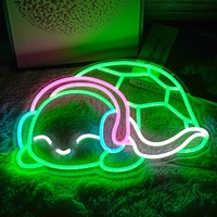 En gros, Enseigne néon murale artistique en forme de tortue fluorescente, Décoration lumineuse directionnelle multicolore avec contrôle Bluetooth