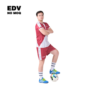 Camiseta de Fútbol Deportiva Personalizada, Tela de Secado Rápido, Personalización de Equipos OEM - Product Image 6