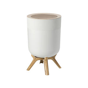 Cubo de Basura Cilíndrico Sanbei con Tapa de Botón, Estilo Madera, Reforzado y Reciclable para Interiores - Product Image 3