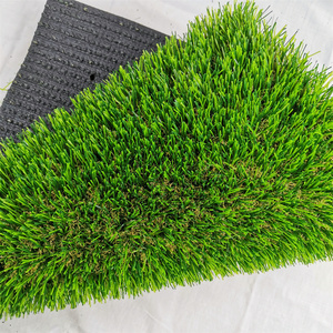 Alfombra de césped artificial para interiores y exteriores, alfombra de césped falso con orificios de drenaje para jardín, césped, paisaje, balcón, decoración del hogar - Product Image 4