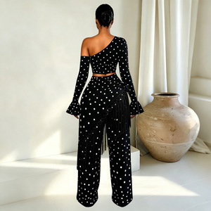 Conjunto de Dos Piezas para Mujer con Estampado de Lunares, Top con Hombros Descubiertos y Mangas Anchas, Pantalones Anchos con Flecos, Atuendo a la Moda para Damas - Product Image 3