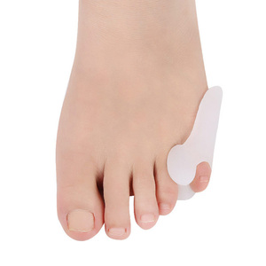 Produk Kaus Kaki Bantalan Pereda <span class=keywords><strong>Pro</strong></span> <span class=keywords><strong>Fixator</strong></span> Penyangga Jari Kaki Tiga Gel Pemisah Jari Kaki untuk Sabuk Bunion Korektor Hallux Valgus - Product Image 6