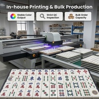 Set Mahjong Akrilik Amerika 160 Ubin Hijau Empat Lapis Dua Warna Set Mahjong yang Dicampur dengan Tangan Ideal untuk Permainan Meja Kasino Mewah