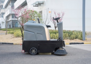 Prezzo all'ingrosso Nuova Lavasciuga Pavimenti Elettrica a Due Spazzole 1250-B 48V 67Ah con Funzione Non-Stop 2.5-3h Clear - Product Image 3