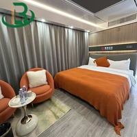 Capsule de camping de luxe moderne, maison préfabriquée en acier, capsule spatiale avec système intelligent, design tendance