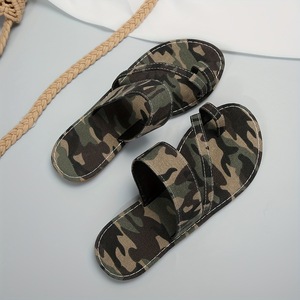 Sandalias planas de lona para mujer, con diseño de camuflaje, con anillo para el dedo, punta abierta, para la playa y uso diario. - Product Image 4