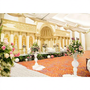 Escenario de Boda Maharaja, Escenario Romántico para Bodas Grandiosas, Escenario de Fibra Dorado y Blanco, Escenario de Fibra Italiano para Bodas Grandiosas - Product Image 1