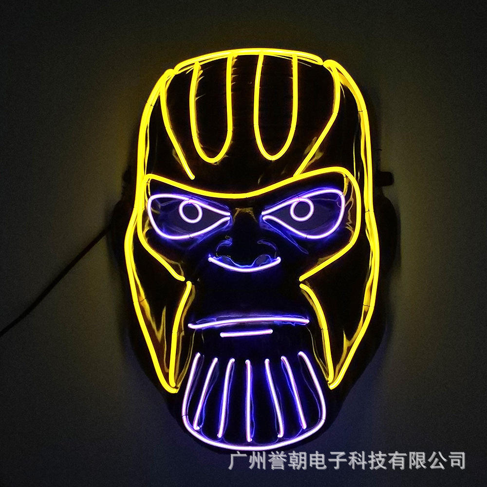 Máscara de Thanos-modelo ordinario