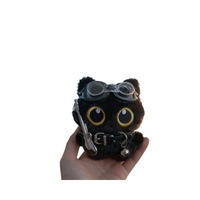 Porte-clés en peluche chat noir mignon, breloque de sac, pendentif animal en peluche tenant un foulard et une poisson, cadeau pour sac à dos et accessoire de sac à main