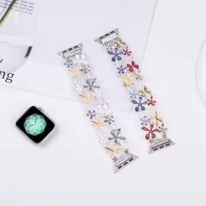 Correa de Reloj Chungming Fashion Lady para Mujer, Colorida y Linda, con Dijes de Flores y Mariposas, Compatible con <span class=keywords><strong>Apple</strong></span> <span class=keywords><strong>Watch</strong></span> Series 9 40mm 41mm 44mm 45mm - Product Image 1