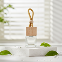 Nouveau design, diffuseur de parfum en verre pour voiture, 8 ml, carré, avec couvercle en bois