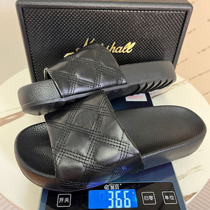 <span class=keywords><strong>Chaussures</strong></span> pour femmes à rayures colorées tendance, Nouveauté de luxe, Chaussons plats épais et Sandales à bride unique de haute qualité, Essentiels pour la maison, En promotion - Product Image 5