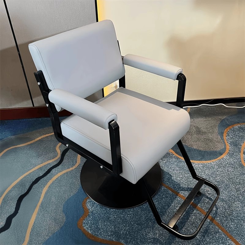 สีเทาเข้ม