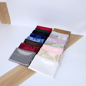 <span class=keywords><strong>Foulard</strong></span> carré moyen <span class=keywords><strong>en</strong></span> satin pour <span class=keywords><strong>femme</strong></span>, sensation soyeuse, idéal pour le sommeil et le soin des cheveux - Product Image 4