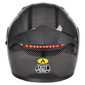 Casques de <span class=keywords><strong>moto</strong></span> <span class=keywords><strong>Predator</strong></span> ABS les plus populaires avec lumière LED Doublure en coton Double visière en polycarbonate Logo personnalisé - Product Image 4