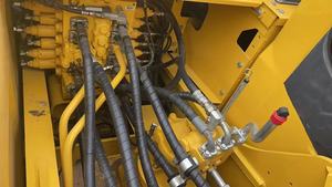 Excavadora sobre orugas Komatsu PC200 con certificación CE | Excavadora hidráulica usada en Japón para proyectos de servicio pesado - Product Image 5