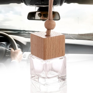 6ML di alta qualità decorazione automatica coperchio in legno marrone corda di cotone auto profumo <span class=keywords><strong>vetro</strong></span> quadrato appendere bottiglia diffusore - Product Image 6