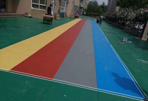 กระเบื้องยาง EPDM สำหรับพื้นสนามเด็กเล่นกลางแจ้ง ป้องกันการลื่น ทนทานต่อสภาพอากาศ สีสันสดใส นุ่มสบาย - Product Image 3