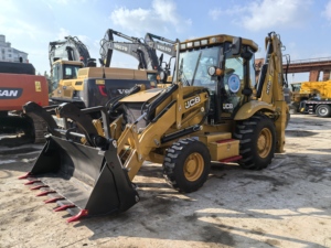 Retroexcavadora de 8 toneladas JCB 3CX usada, 4x4 Cummins Engine, cargadora de ruedas, fabricada en el Reino Unido, alta eficiencia a la venta - Product Image 2