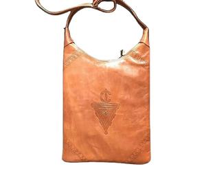 Bolso de hombro de cuero genuino vintage hecho a mano con cierre de cremallera para estilo y funcionalidad - Product Image 1
