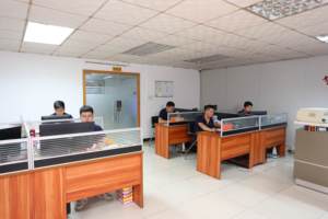 Máquina automática de caja de cubierta de libro duro, caja de tablero gris con máquina de envolver pegado de Alimentación automática para embalaje de ropa de alimentos - Product Image 4