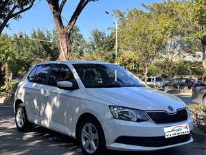 AUTHENTIQUE Skoda Fabia d'<span class=keywords><strong>occasion</strong></span>, conduite à gauche, Euro VI, prête à l'exportation, faible kilométrage, bon marché, haute qualité - Product Image 3