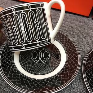 Nuevo producto, 2 tazas, juegos de café de lujo en Blanco y Negro Nórdico de cerámica, juegos de sala de estar, tazas y platillos de té de porcelana - Product Image 5