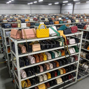 Sacs à main d'occasion pour femmes, vente directe usine A2.2, prix de liquidation, sacs de seconde main pour dames, vente en gros, différents styles en balles - Product Image 2