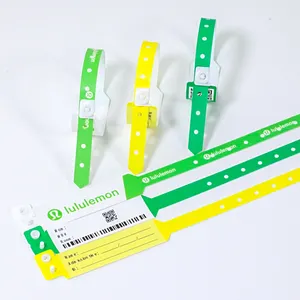 Customized Different Shapes Logo Color PVC Bracelets Hospital ID Bands Medical Waterproof Vinyl Wristband Plastic Bracelet
